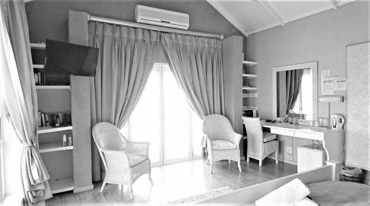 Indigo Moon Guesthouse Lichtenburg Екстериор снимка