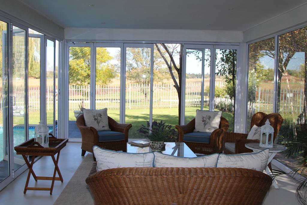 Indigo Moon Guesthouse Lichtenburg Екстериор снимка