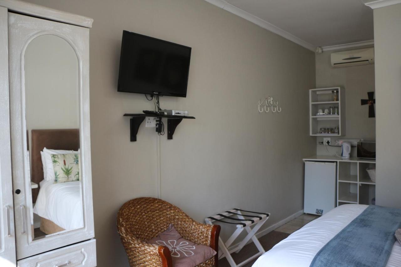 Indigo Moon Guesthouse Lichtenburg Екстериор снимка