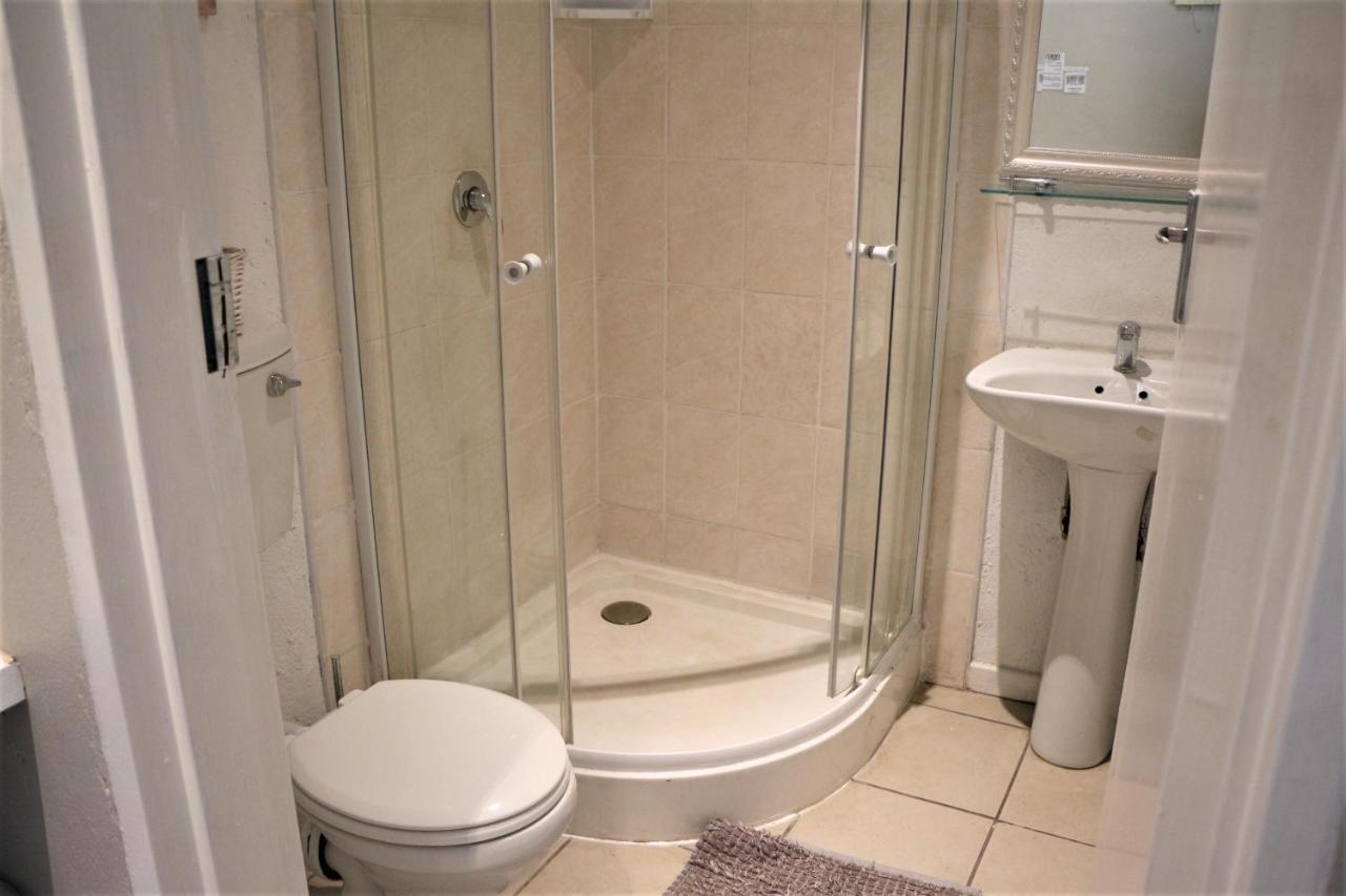 Indigo Moon Guesthouse Lichtenburg Екстериор снимка