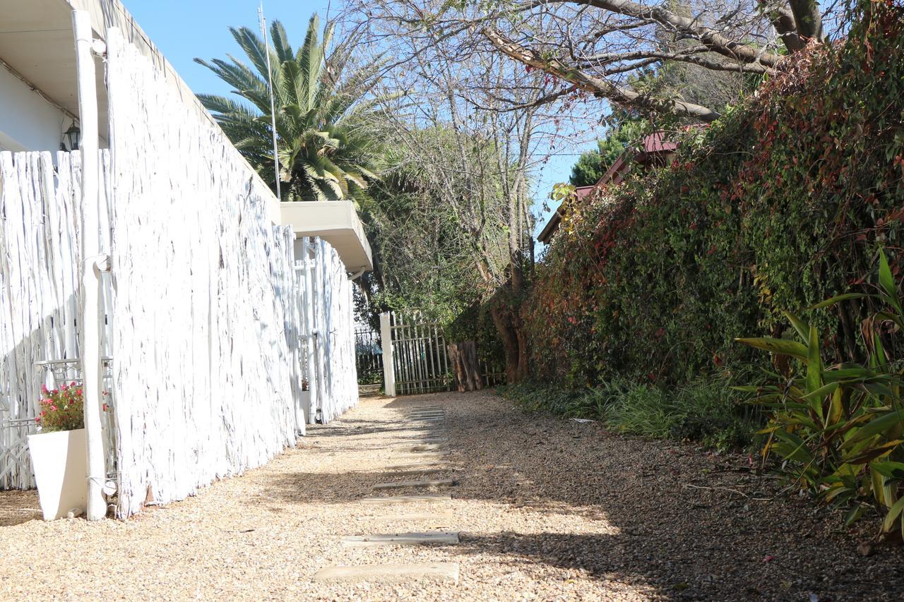 Indigo Moon Guesthouse Lichtenburg Екстериор снимка